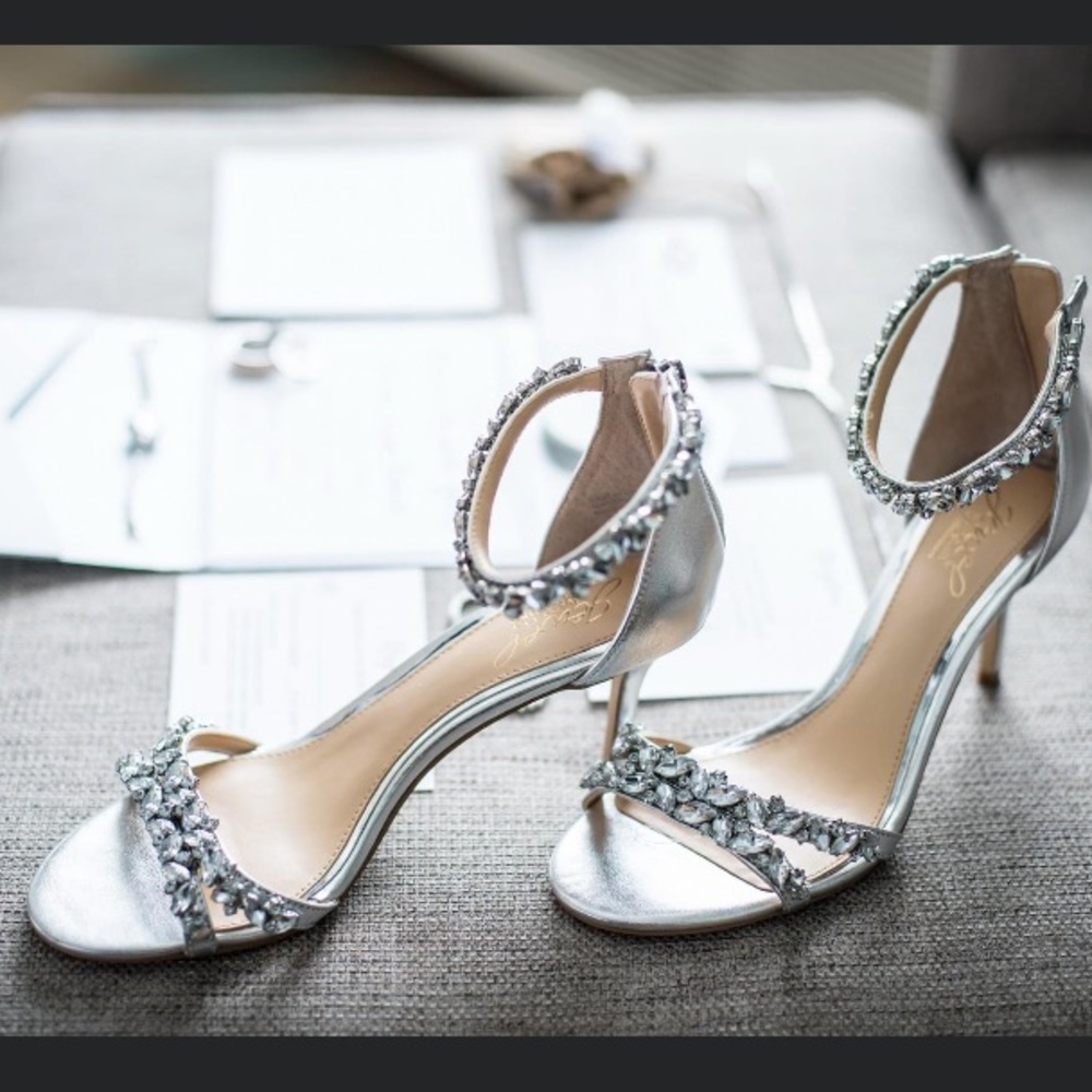 Wedding shoes heels Badgley Mischka 7.5 silver